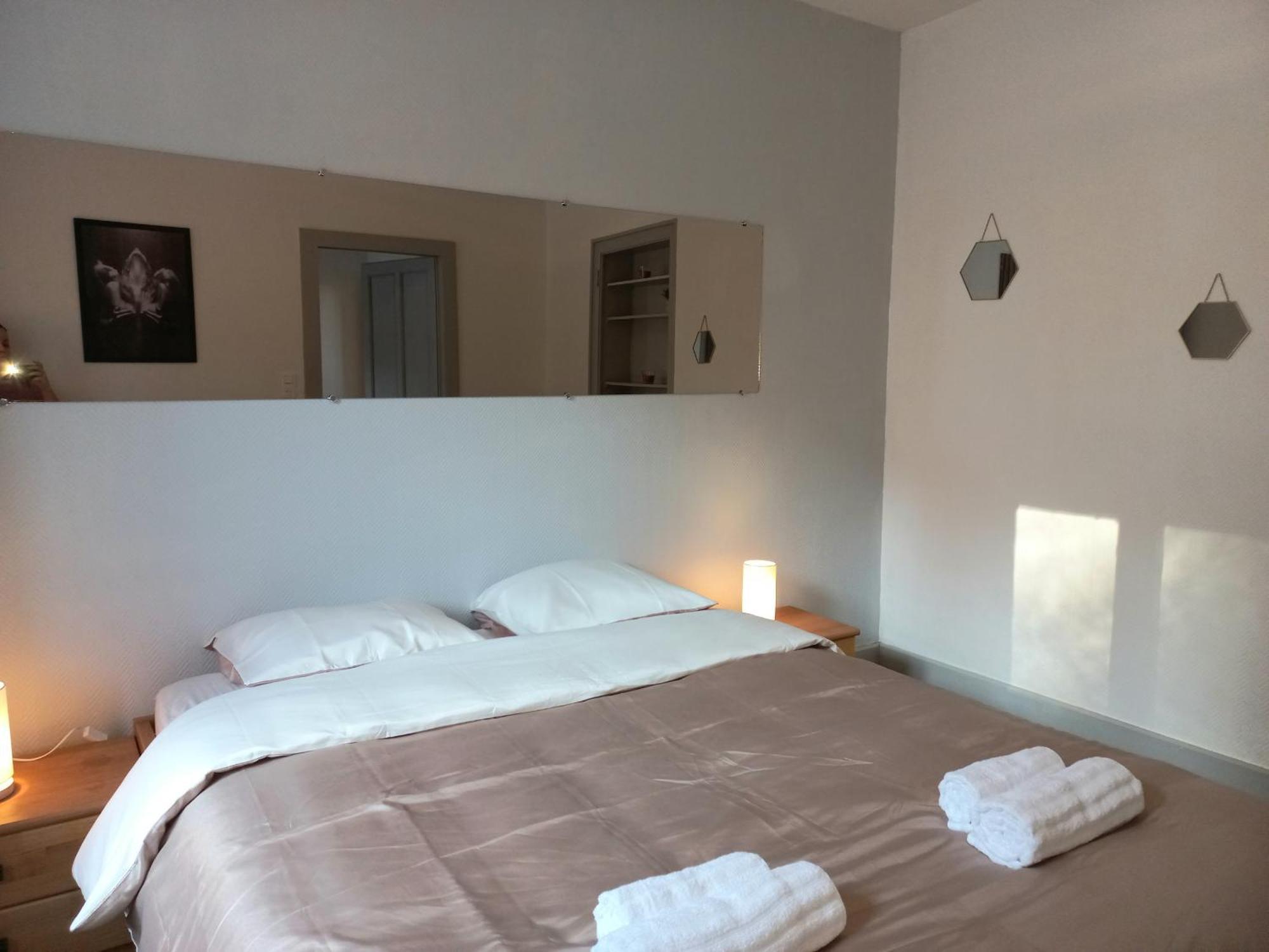 Appartement Les Iris, Au Calme, Proche Du Centre เรเมียร์มอง ภายนอก รูปภาพ